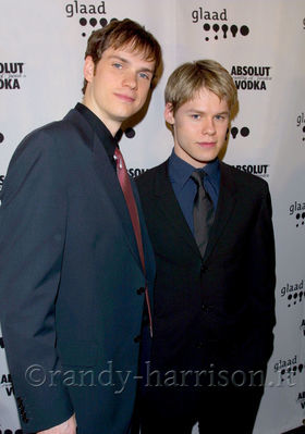 Glaad-media-awards-new-york-arrivals-apr-16th-2001-003.jpg