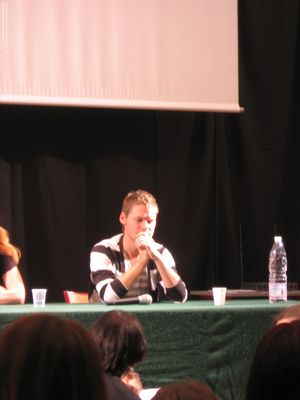 Qaf-convention-panel-by-lazyshades-nov-2nd-2008-015.jpg