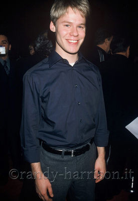 Qaf-west-hollywood-arrivals-nov-28th-2000-003.jpg