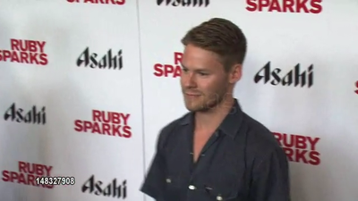 Ruby-sparks-screening-arrival-screencaps-jul-11th-2012-019.png