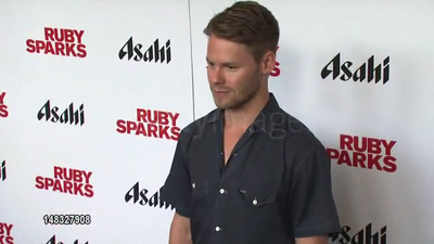 Ruby-sparks-screening-arrival-screencaps-jul-11th-2012-029.png