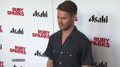 Ruby-sparks-screening-arrival-screencaps-jul-11th-2012-030.png