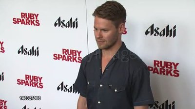 Ruby-sparks-screening-arrival-screencaps-jul-11th-2012-031.png