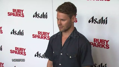 Ruby-sparks-screening-arrival-screencaps-jul-11th-2012-036.png