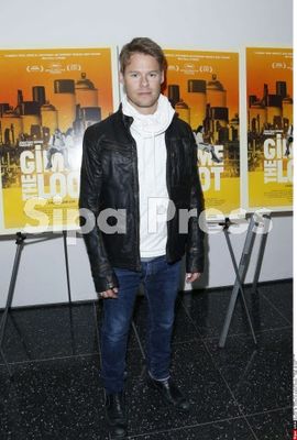 Gimme-the-loot-premiere-mar-19th-2013-004.jpg