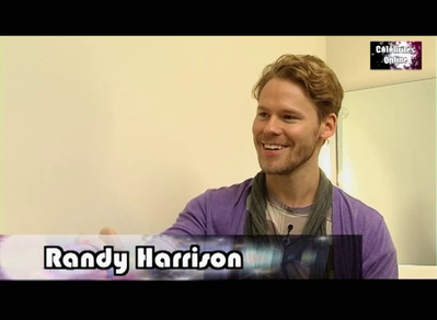 Celebrites-online-interview-qaf-convention-oct-31st-2010-00006.png