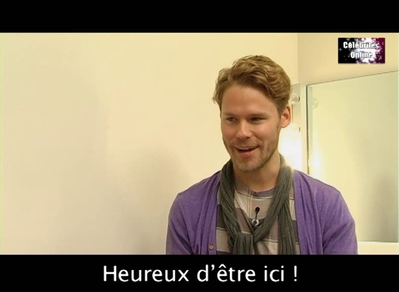 Celebrites-online-interview-qaf-convention-oct-31st-2010-00024.png