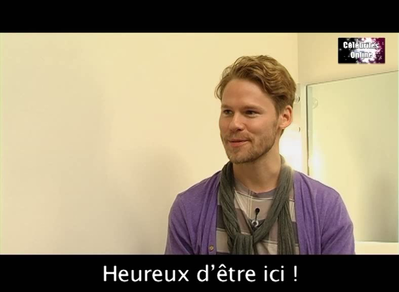 Celebrites-online-interview-qaf-convention-oct-31st-2010-00026.png