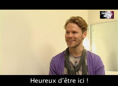 Celebrites-online-interview-qaf-convention-oct-31st-2010-00027.png