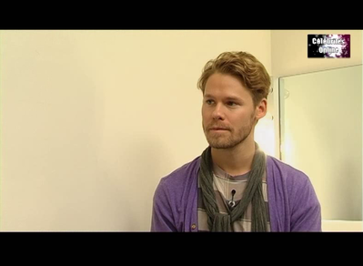 Celebrites-online-interview-qaf-convention-oct-31st-2010-00034.png