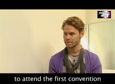 Celebrites-online-interview-qaf-convention-oct-31st-2010-00038.png