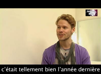 Celebrites-online-interview-qaf-convention-oct-31st-2010-00070.png