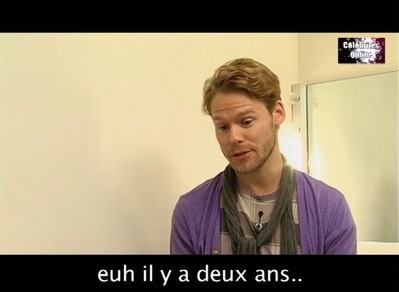 Celebrites-online-interview-qaf-convention-oct-31st-2010-00084.png