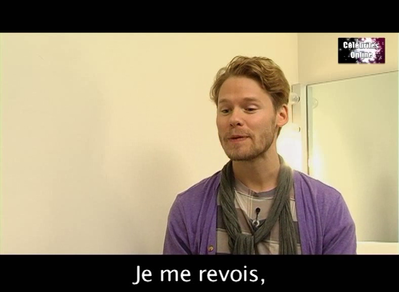 Celebrites-online-interview-qaf-convention-oct-31st-2010-00176.png