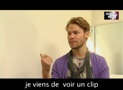 Celebrites-online-interview-qaf-convention-oct-31st-2010-00186.png