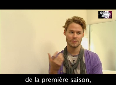 Celebrites-online-interview-qaf-convention-oct-31st-2010-00189.png