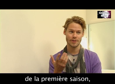 Celebrites-online-interview-qaf-convention-oct-31st-2010-00190.png