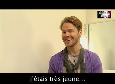 Celebrites-online-interview-qaf-convention-oct-31st-2010-00201.png