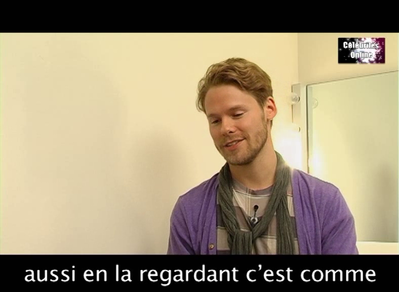 Celebrites-online-interview-qaf-convention-oct-31st-2010-00245.png