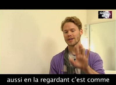 Celebrites-online-interview-qaf-convention-oct-31st-2010-00248.png