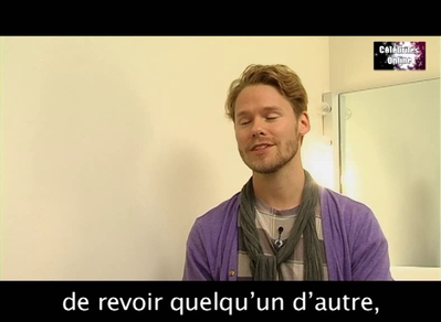 Celebrites-online-interview-qaf-convention-oct-31st-2010-00256.png