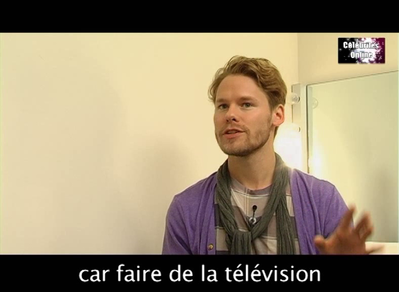 Celebrites-online-interview-qaf-convention-oct-31st-2010-00463.png