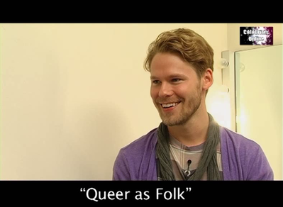 Celebrites-online-interview-qaf-convention-oct-31st-2010-00574.png