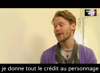 Celebrites-online-interview-qaf-convention-oct-31st-2010-00659.png