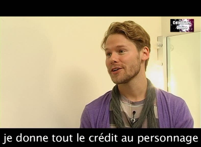 Celebrites-online-interview-qaf-convention-oct-31st-2010-00661.png