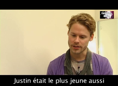 Celebrites-online-interview-qaf-convention-oct-31st-2010-00690.png