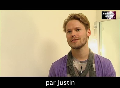 Celebrites-online-interview-qaf-convention-oct-31st-2010-00782.png