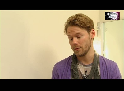 Celebrites-online-interview-qaf-convention-oct-31st-2010-00928.png