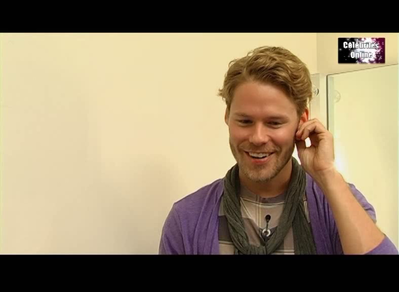 Celebrites-online-interview-qaf-convention-oct-31st-2010-01003.png