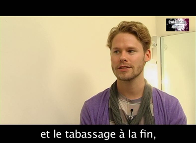 Celebrites-online-interview-qaf-convention-oct-31st-2010-01051.png