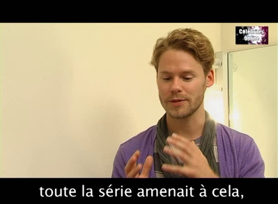 Celebrites-online-interview-qaf-convention-oct-31st-2010-01084.png