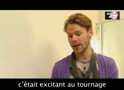 Celebrites-online-interview-qaf-convention-oct-31st-2010-01090.png