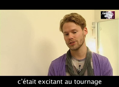 Celebrites-online-interview-qaf-convention-oct-31st-2010-01091.png