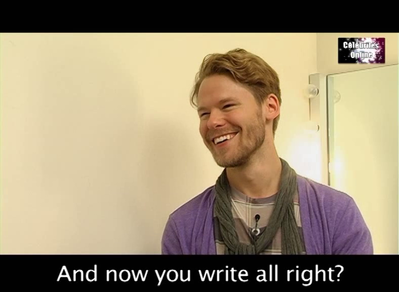 Celebrites-online-interview-qaf-convention-oct-31st-2010-01113.png