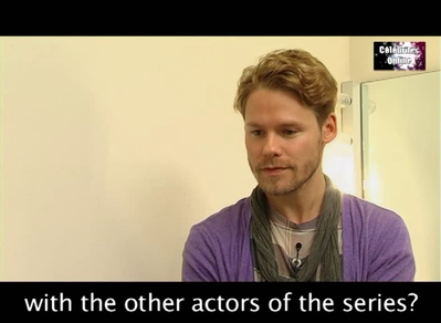 Celebrites-online-interview-qaf-convention-oct-31st-2010-01174.png