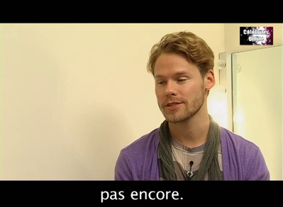 Celebrites-online-interview-qaf-convention-oct-31st-2010-01250.png