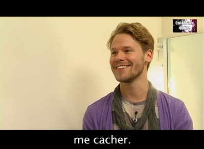 Celebrites-online-interview-qaf-convention-oct-31st-2010-01306.png