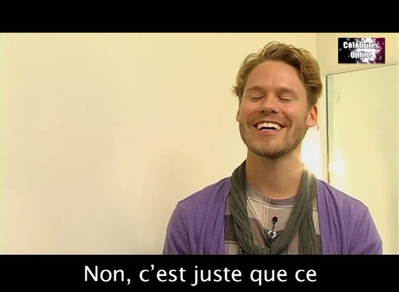 Celebrites-online-interview-qaf-convention-oct-31st-2010-01320.png