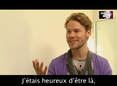 Celebrites-online-interview-qaf-convention-oct-31st-2010-01391.png