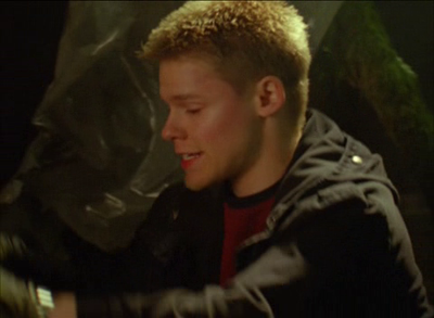 Bang-bang-you-are-dead-screencaps-2002-0716.png