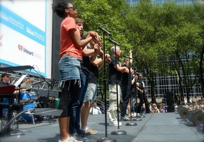 Silence-in-bryant-park-august-2nd-2012-0028.jpg