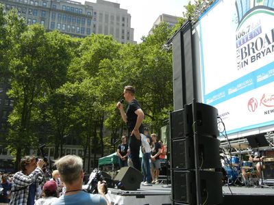 Silence-in-bryant-park-august-2nd-2012-0031.jpg