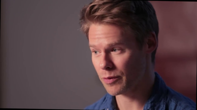 meet-randy-harrison-angels-in-america-by-berkeley-rep-video-screencaps-0016.png